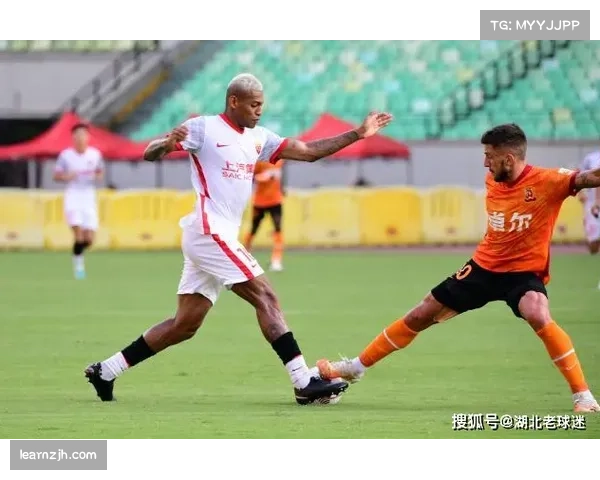 棕熊队面对枫叶掌控比赛节奏 客场比赛表现稳定 棕熊队面对枫叶掌控比赛节奏 客场比赛表现稳定